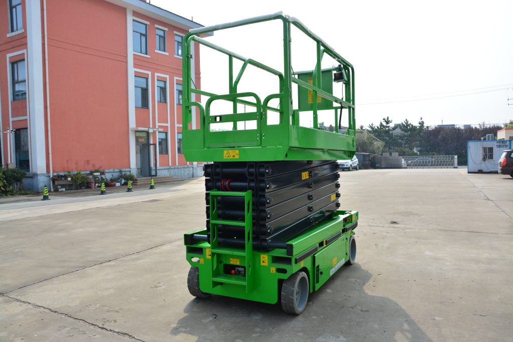 green scissor lift-