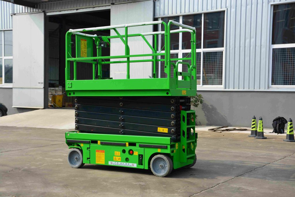 scissor lift green-E0343DC56EBDA819185CB02E47DFEBE3