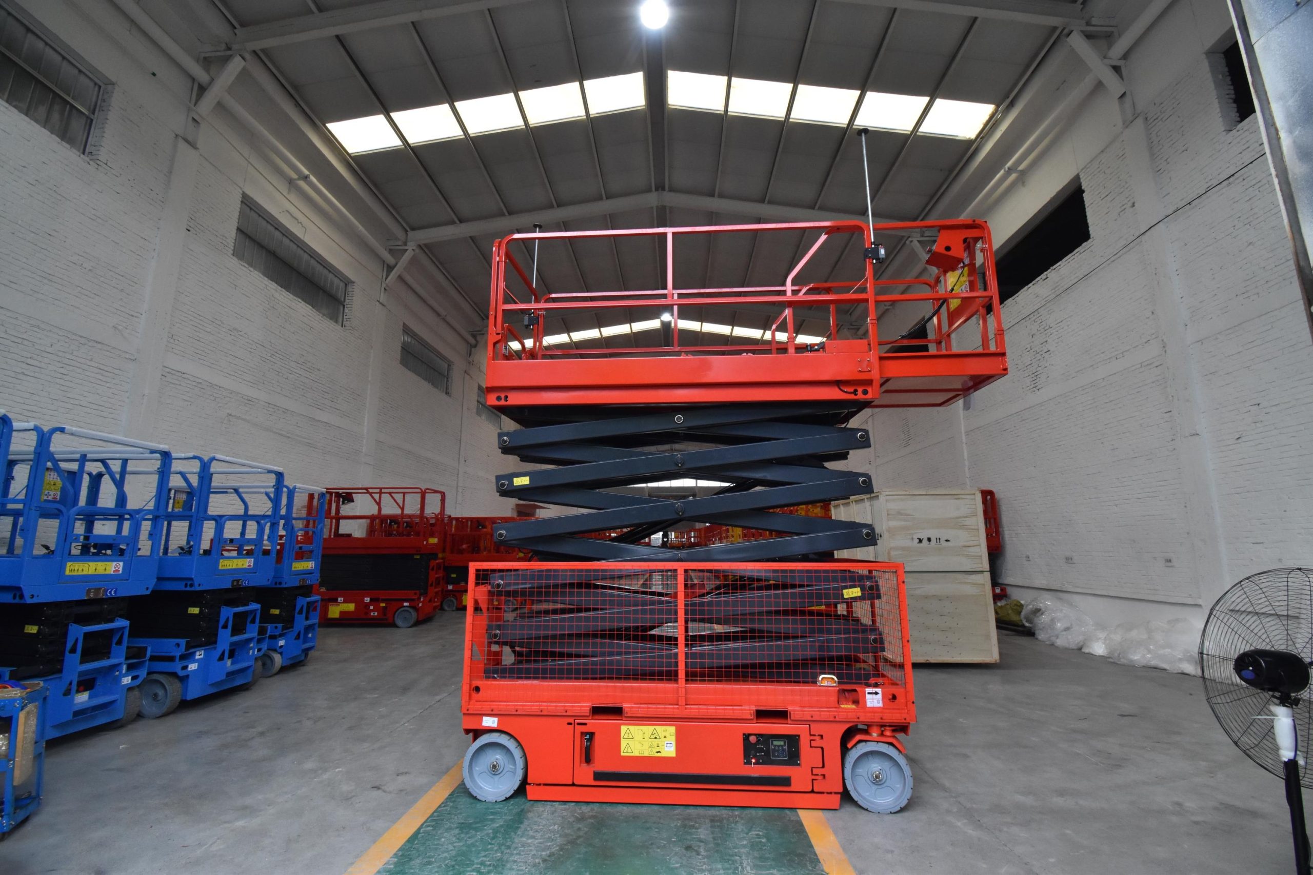Comparing Electric and Diesel Scissor Lifts for Industrial Applications