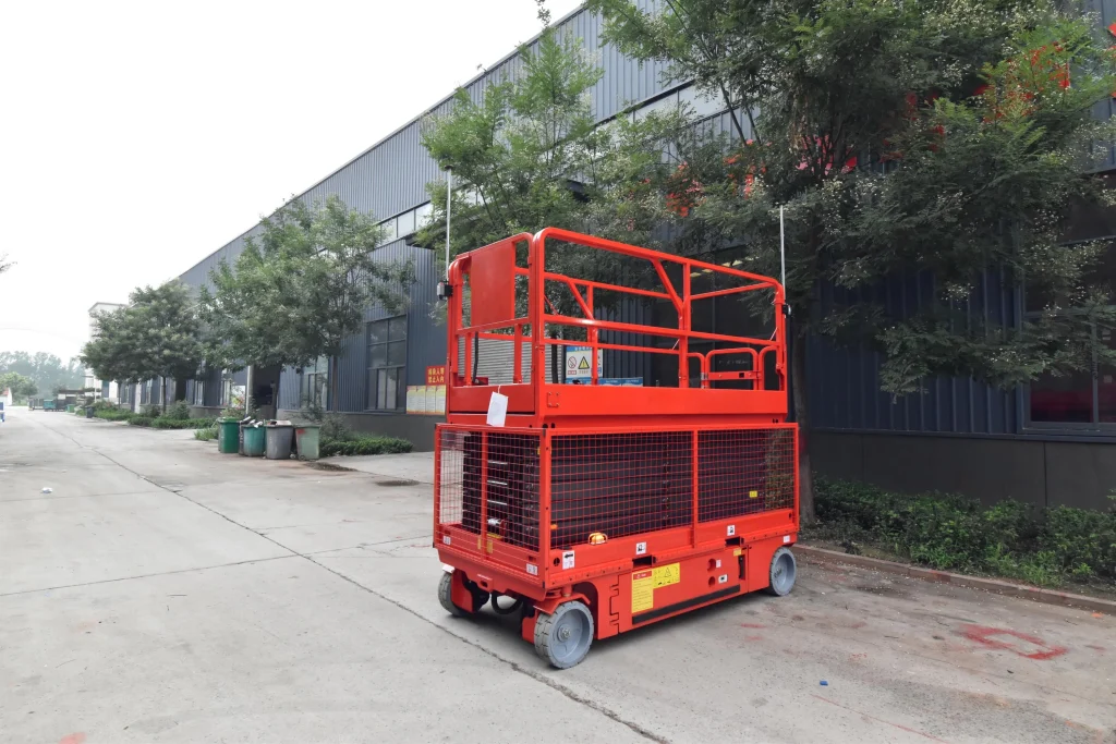 Self-propelled scissor lifts